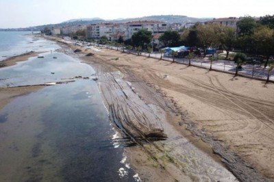 Yalova'da deniz suyu 25 metre çekildi