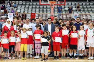 220 ÇOCUĞUN KATILDIĞI YAZ SPOR OKULLARI TAMAMLANDI