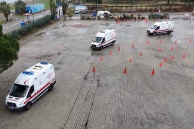 YALOVA'DA AMBULANSLAR YARIŞTI